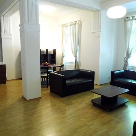 Lion Apartments Medena, Big Size, High Ceilings Bratislava Phòng bức ảnh