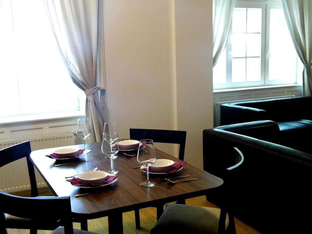 Lion Apartments Medena, Big Size, High Ceilings Bratislava Phòng bức ảnh