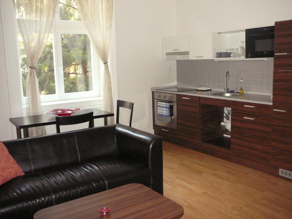 Lion Apartments Medena, Big Size, High Ceilings Bratislava Ngoại thất bức ảnh