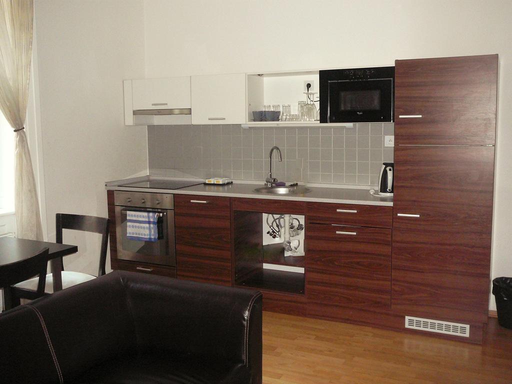 Lion Apartments Medena, Big Size, High Ceilings Bratislava Ngoại thất bức ảnh