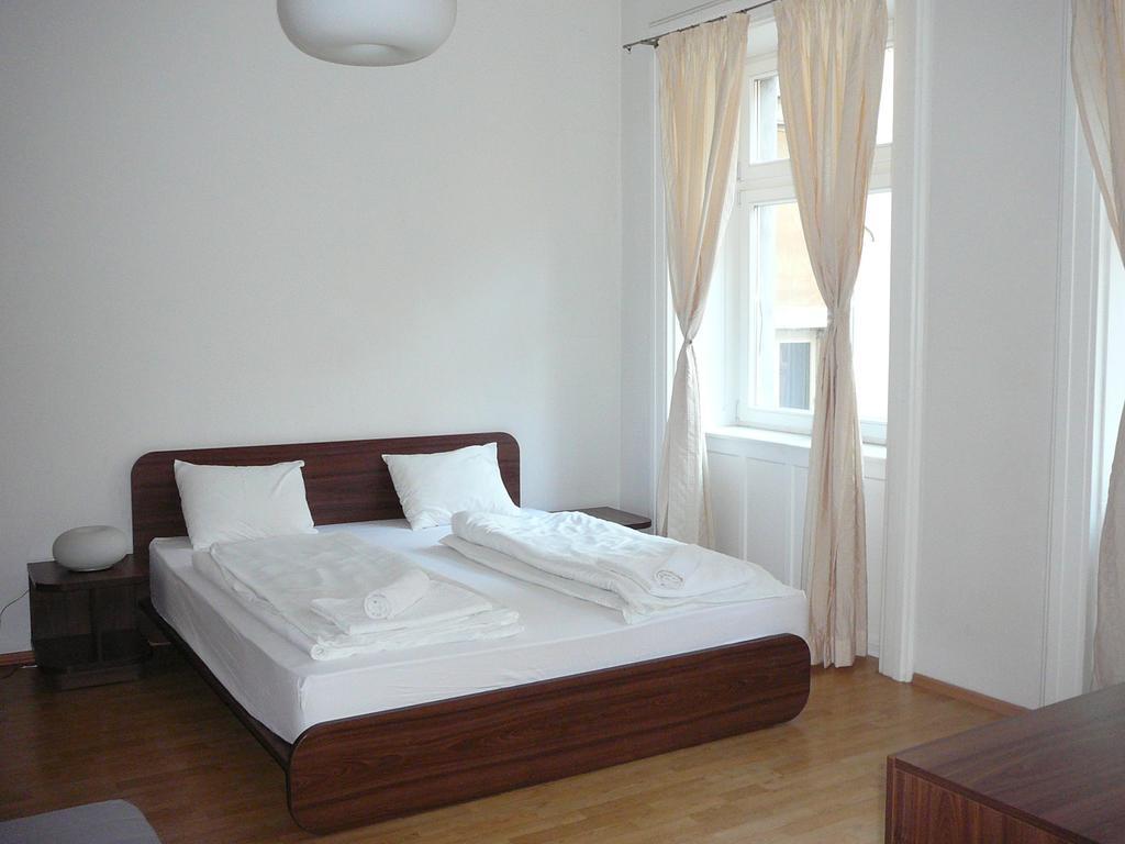 Lion Apartments Medena, Big Size, High Ceilings Bratislava Ngoại thất bức ảnh