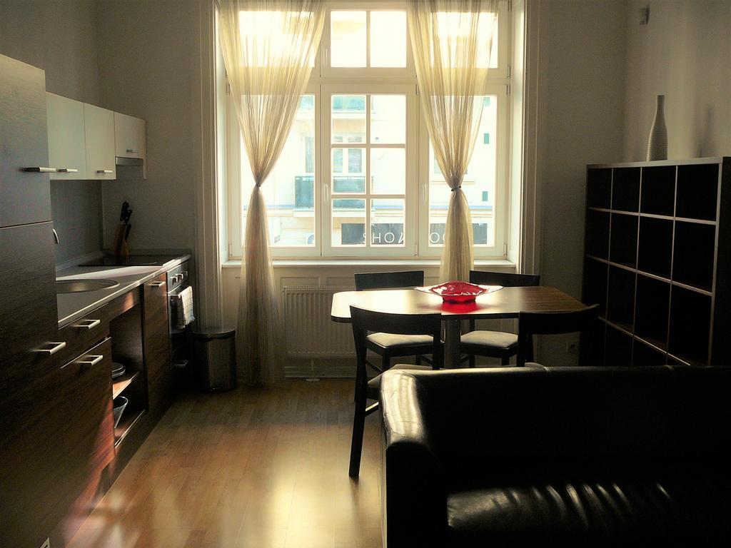 Lion Apartments Medena, Big Size, High Ceilings Bratislava Ngoại thất bức ảnh