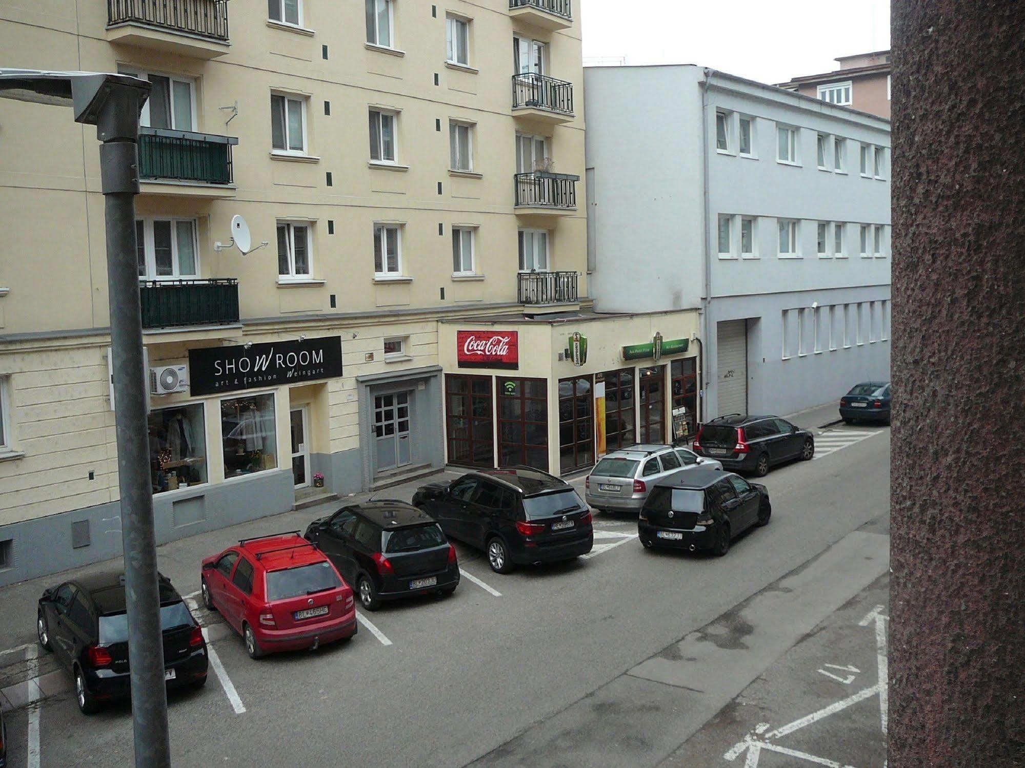 Lion Apartments Medena, Big Size, High Ceilings Bratislava Ngoại thất bức ảnh