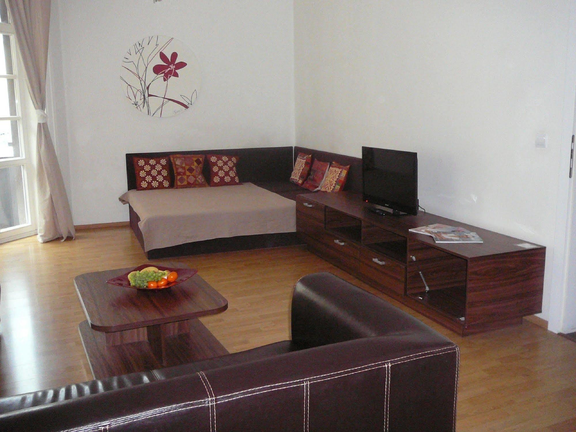 Lion Apartments Medena, Big Size, High Ceilings Bratislava Ngoại thất bức ảnh